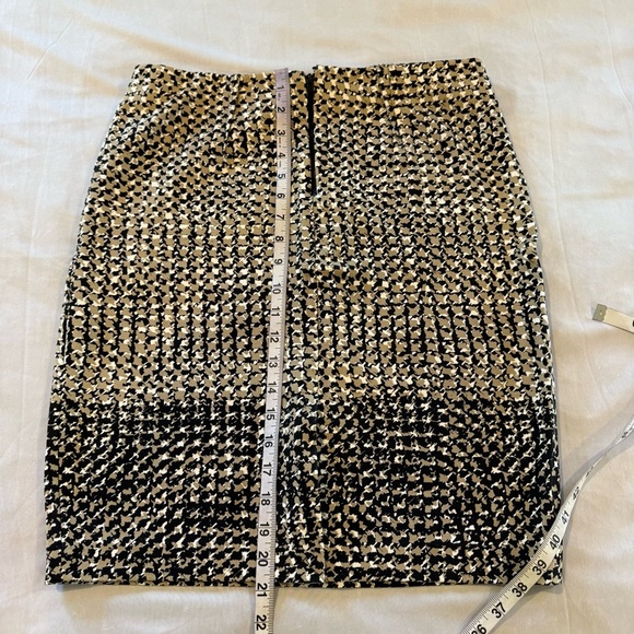 Lord & Taylor Black and Tan 2 Piece Top and Midi Skirt Set Women’s Size M - Picture 14 of 15